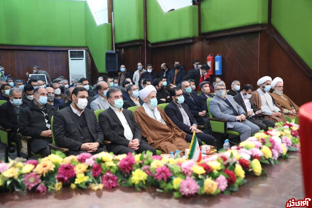 رسانه ملی یکتنه در برابر امپریالیزم جهانی ایستاده است رسانه ملی یکتنه در برابر امپریالیزم جهانی ایستاده است