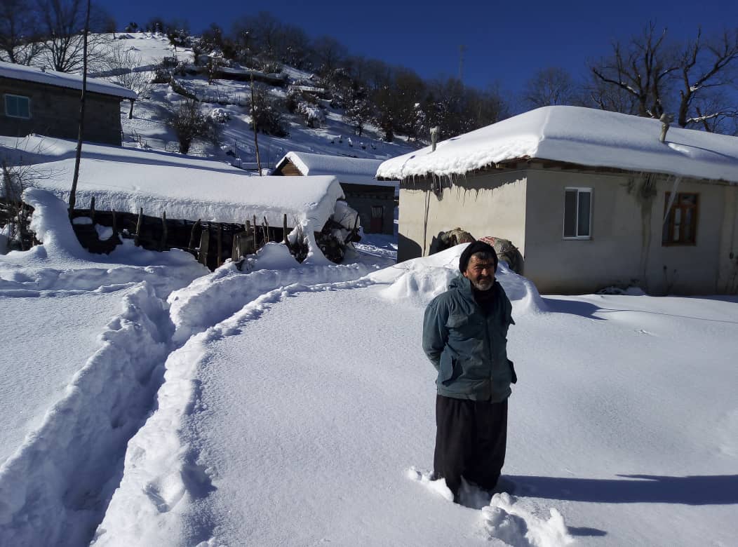 راه‌های اصلی هزار جریب نکا بازگشایی شد/۲۹ روستای مرکزی و هزارجریب نکا مسدود است/ نیاز مبرم به بلدوزر برای بازگشایی مسیرها/ امدادرسانی به ۱۳ گردشگر با 