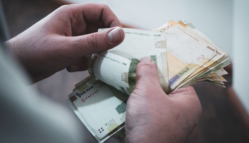 یارانه ٨٠٠ هزار تومانی به کدام خانوادهها پرداخت میشود؟ یارانه ٨٠٠ هزار تومانی به کدام خانوادهها پرداخت میشود؟