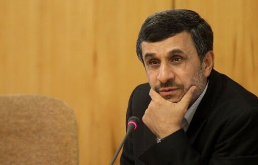 رفتار عجیب و غریب محمود احمدینژاد از نظر رهبر انقلاب