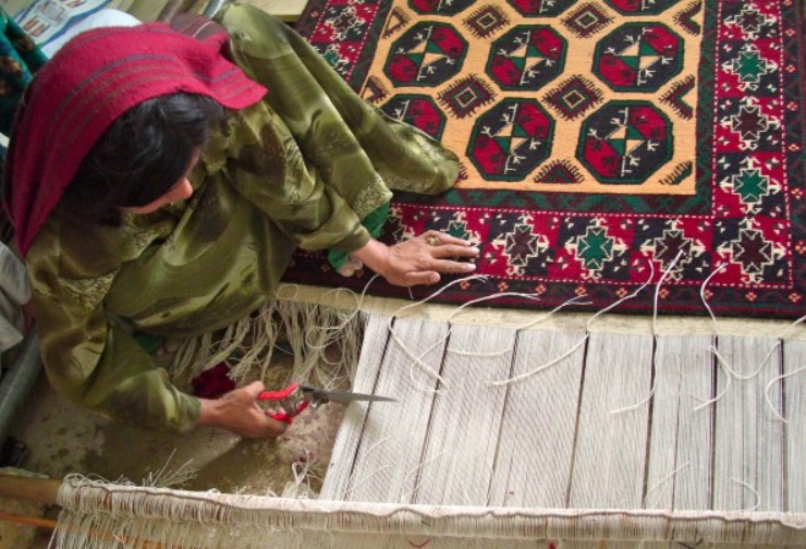 جایگاه و نقش صنایع دستی در طراحی داخلی جایگاه و نقش صنایع دستی در طراحی داخلی