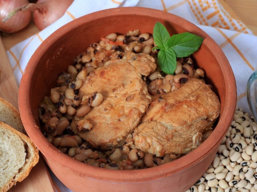 ۱۰ غذای یونانی خوشمزه که باید امتحان کنید