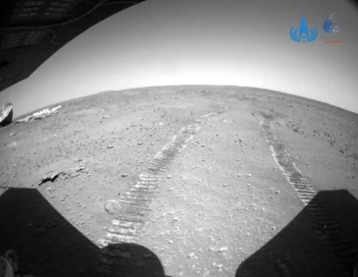 «ژورونگ» چتر نجات و غلاف پشتی‌اش را روی مریخ پیدا می‌کند