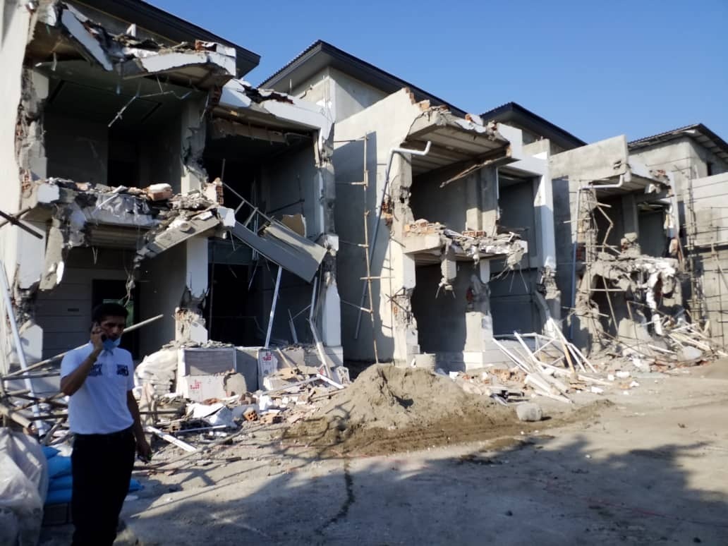 تخریب ۷ ویلای غیرمجاز در شهرستان نوشهر