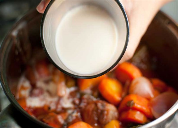 چگونه شوری غذا را بگیریم؟ چگونه شوری غذا را بگیریم؟