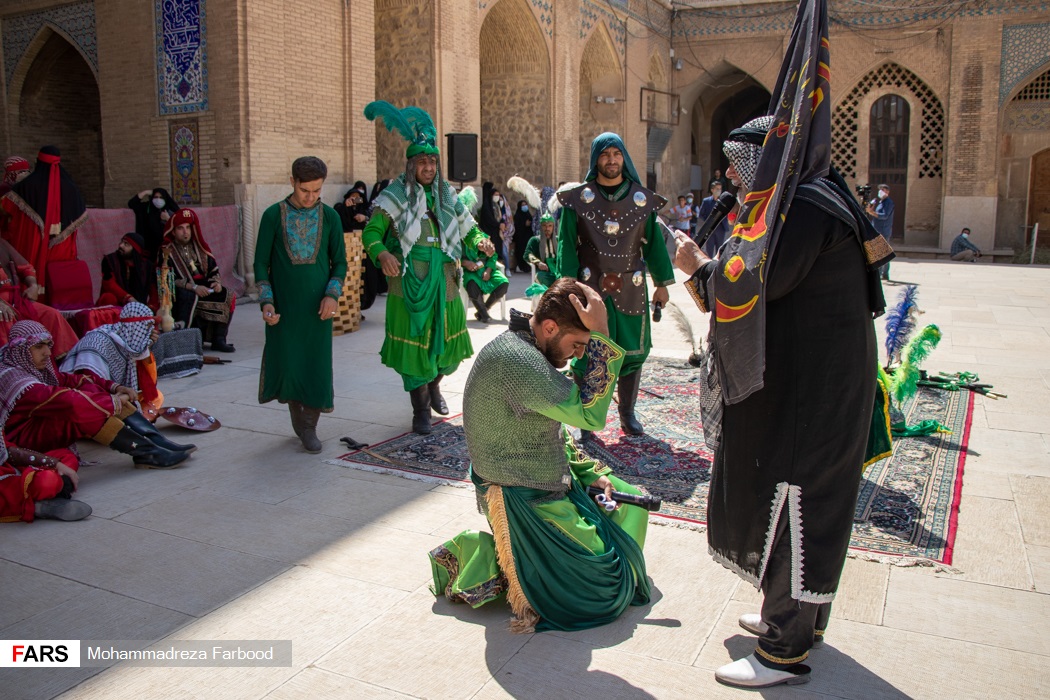 اجرای نمادین مراسم  تعزیه حضرت احمدبن موسی شاهچراغ (ع) در مسجد تاریخی  جامع عتیق شیراز