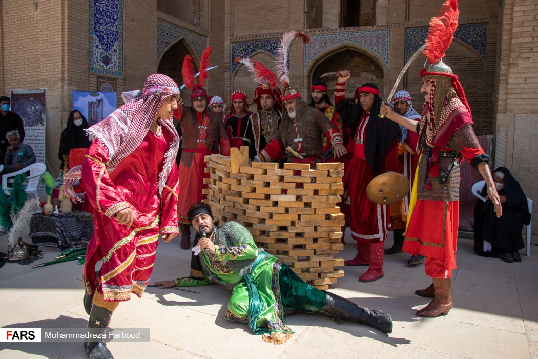 اجرای نمادین مراسم  تعزیه حضرت احمدبن موسی شاهچراغ (ع) در مسجد تاریخی  جامع عتیق شیراز