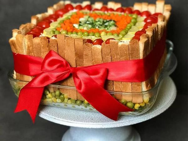 طرز تهیه کیک مرغ خوشمزه بهمراه فوت و فن های آن طرز تهیه کیک مرغ خوشمزه بهمراه فوت و فن های آن