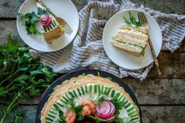 طرز تهیه کیک مرغ خوشمزه بهمراه فوت و فن های آن طرز تهیه کیک مرغ خوشمزه بهمراه فوت و فن های آن