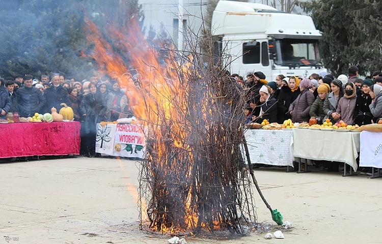 تصاویر: برگزاری جشن سده در تاجیکستان