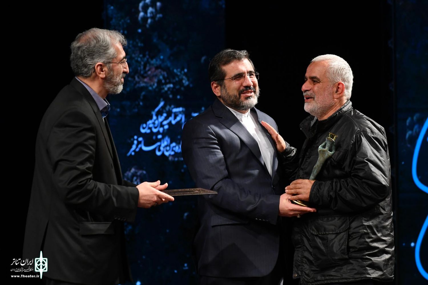 افتخارآفرینی تئاتریهای مازندران در جشنواره فجر ۴۱ با نمایشهای «مطربآقا» و «همه دختران من» / تقدیر وزیر ارشاد از مدیرکل مازندران افتخارآفرینی تئاتریهای مازندران در جشنواره فجر ۴۱ با نمایشهای «مطربآقا» و «همه دختران من» / تقدیر وزیر ارشاد از مدیرکل مازندران