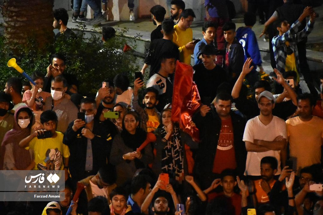 تصاویر: جشن قائمشهری ها برای قهرمانی نساجی در جام حذفی