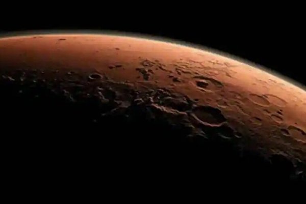 انتشار عکسی مرموز از سطح مریخ | ستاره‌شناسان توضیح می‌دهند