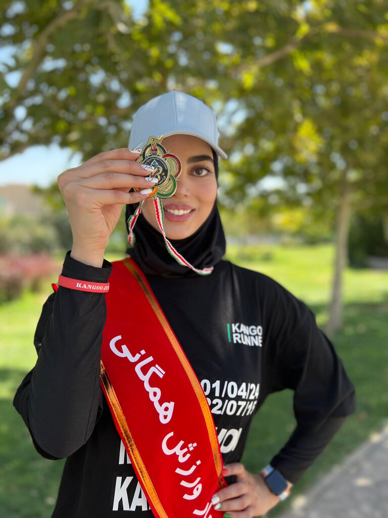 نخستین بانوی کانگوران ایران رکورد زد | دورخیز دختر ایرانی برای مسابقه هیجان‌انگیز بین‌المللی