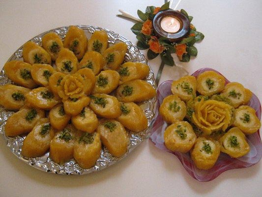 طرز تهیه حلوای رولی با موز طرز تهیه حلوای رولی با موز