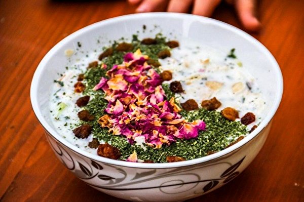 آبدوغ خیار، غذای محبوب کدبانوهای ایرانی در نیویورک تایمز!