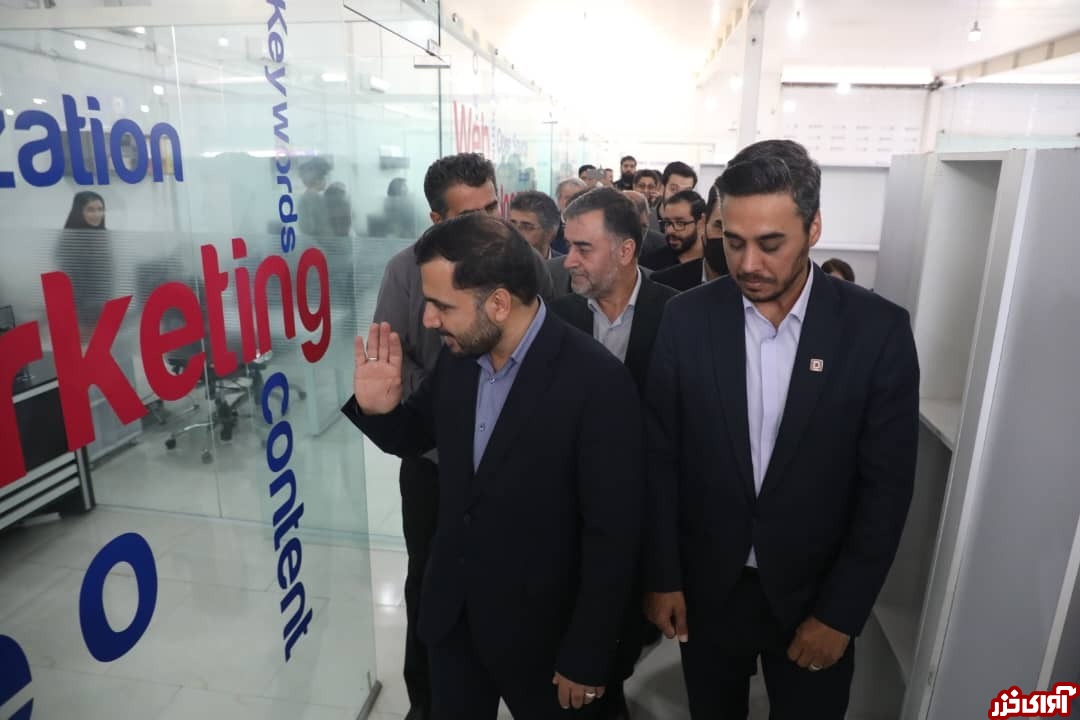 بازدید وزیر ارتباطات از شرکت دانشبنیان درنیکا بازدید وزیر ارتباطات از شرکت دانشبنیان درنیکا