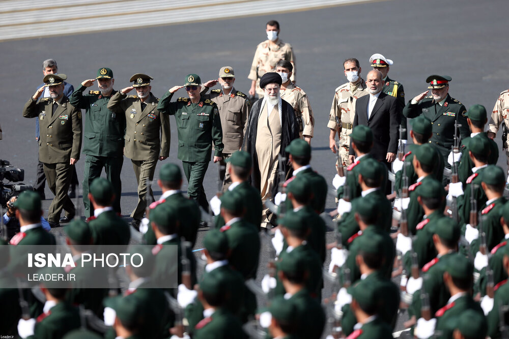 تصاویر: مراسم مشترک دانش‌آموختگی دانشجویان دانشگاه‌های نیرو‌های مسلح با حضور مقام معظم رهبری