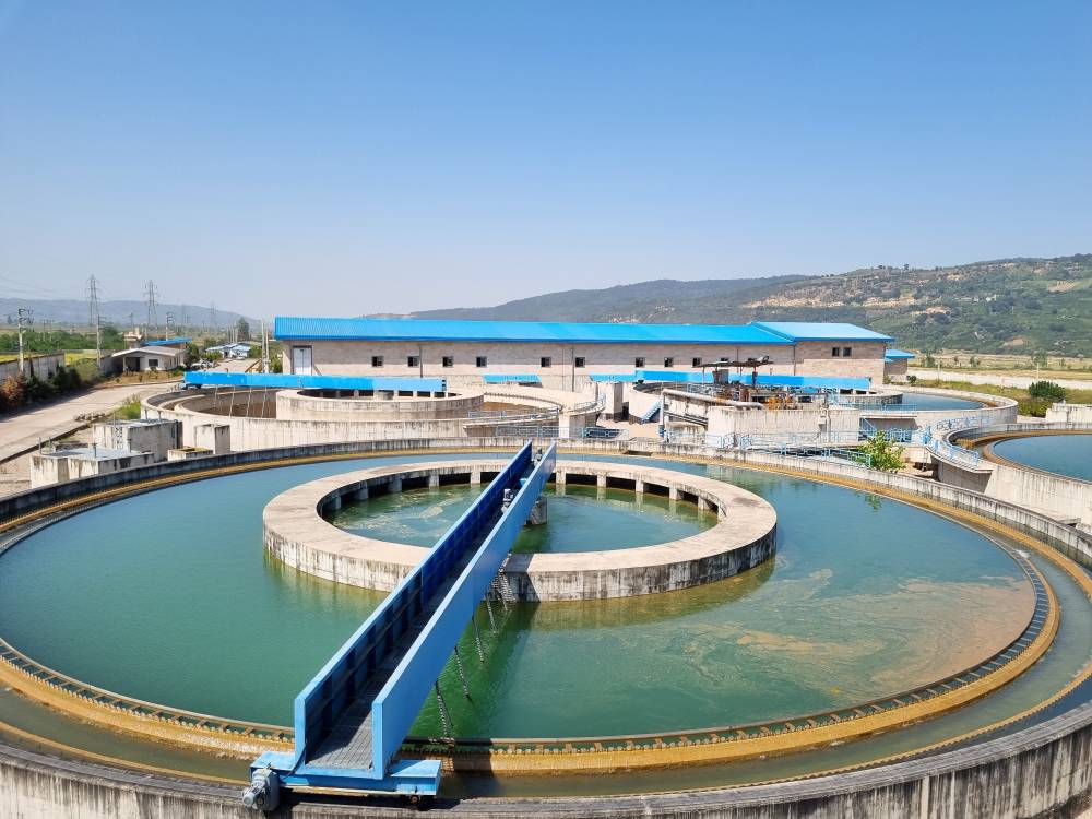 حالِ آب خوب نیست حالِ آب خوب نیست