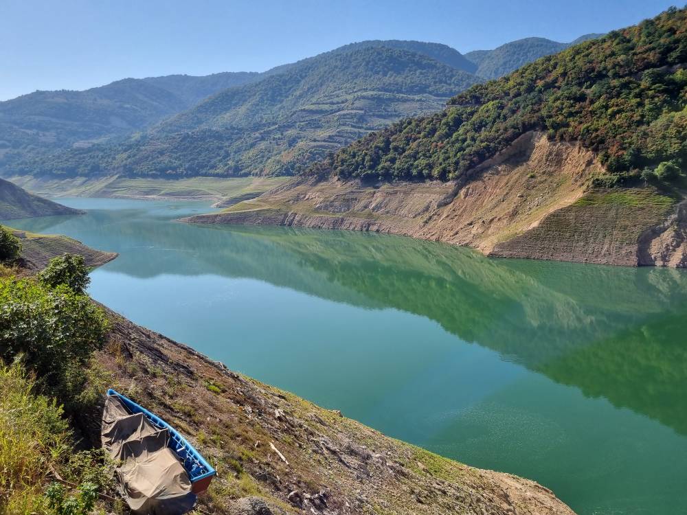 حالِ آب خوب نیست حالِ آب خوب نیست