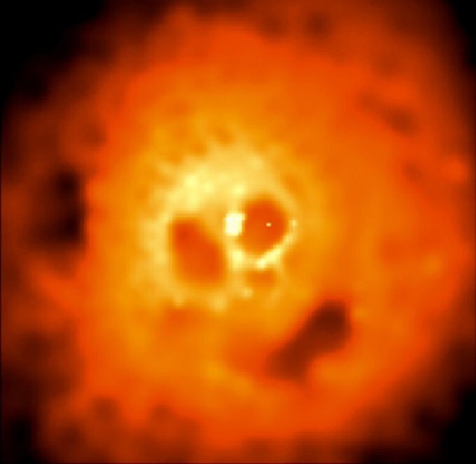 تصویری خاص از جمجمه‌ای که در فضا فریاد می‌زند | وسعت ؛ ۱۰۰ هزار سال نوری!
