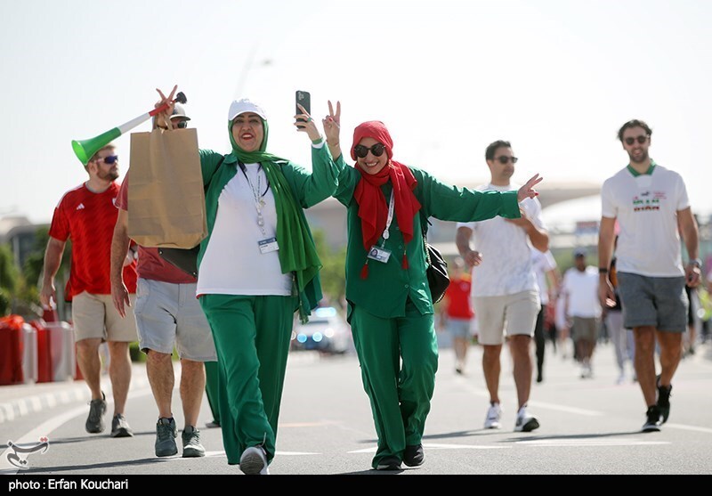 تصاویر: در حاشیه دیدار تیم‌های ایران و ولز
