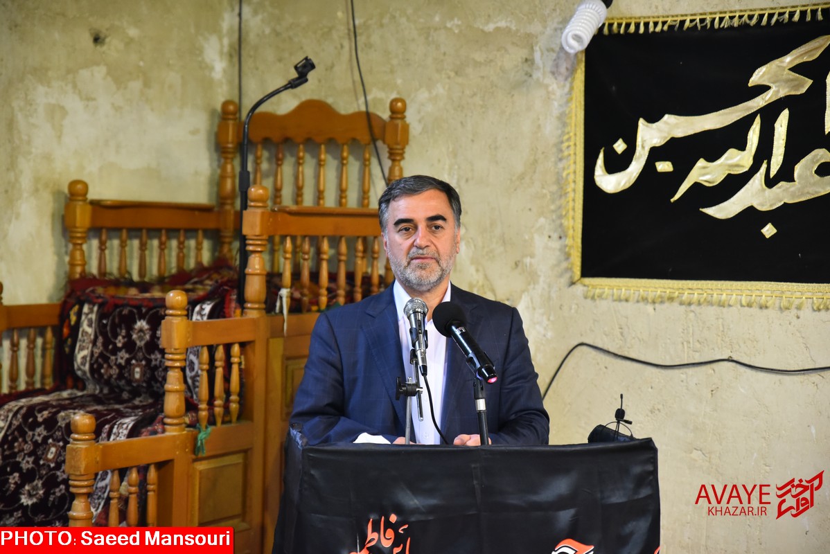 حسینیپور: پشت دربهای بسته نمیشود برای مردم تصمیم گرفت/ آب و جاده در صدر مطالبات روستاییان حسینیپور: پشت دربهای بسته نمیشود برای مردم تصمیم گرفت/ آب و جاده در صدر مطالبات روستاییان