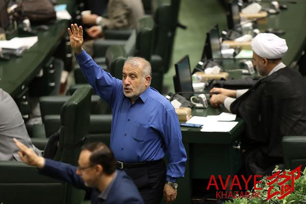 بیشفعالی بابایی کارنامی و رنجِ برنج شمال در بهارستان بیشفعالی بابایی کارنامی و رنجِ برنج شمال در بهارستان