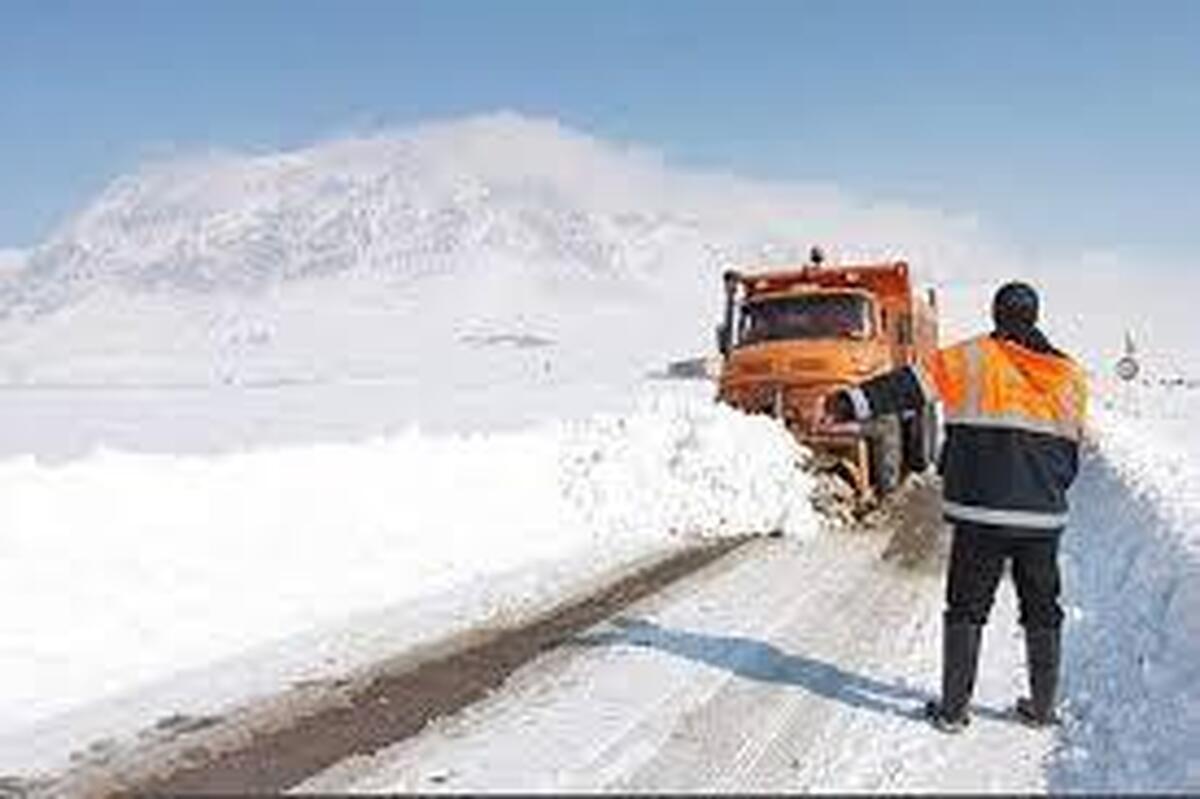 راه ارتباطی ۱۵ روستای مازندران به‌دلیل بارش برف مسدود است/ بازگشایی مناطق برفگیر فردا ادامه دارد