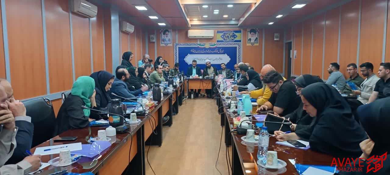 توپ را به زمین دیگران نمیاندازیم/ مشکلات با همافزایی و تعامل رفع میشود توپ را به زمین دیگران نمیاندازیم/ مشکلات با همافزایی و تعامل رفع میشود