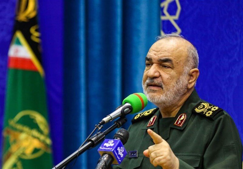 انتقاد تند فرمانده کل سپاه :«فرزند کمتر زندگی بهتر» یک شعار شیطانی بود انتقاد تند فرمانده کل سپاه :«فرزند کمتر زندگی بهتر» یک شعار شیطانی بود