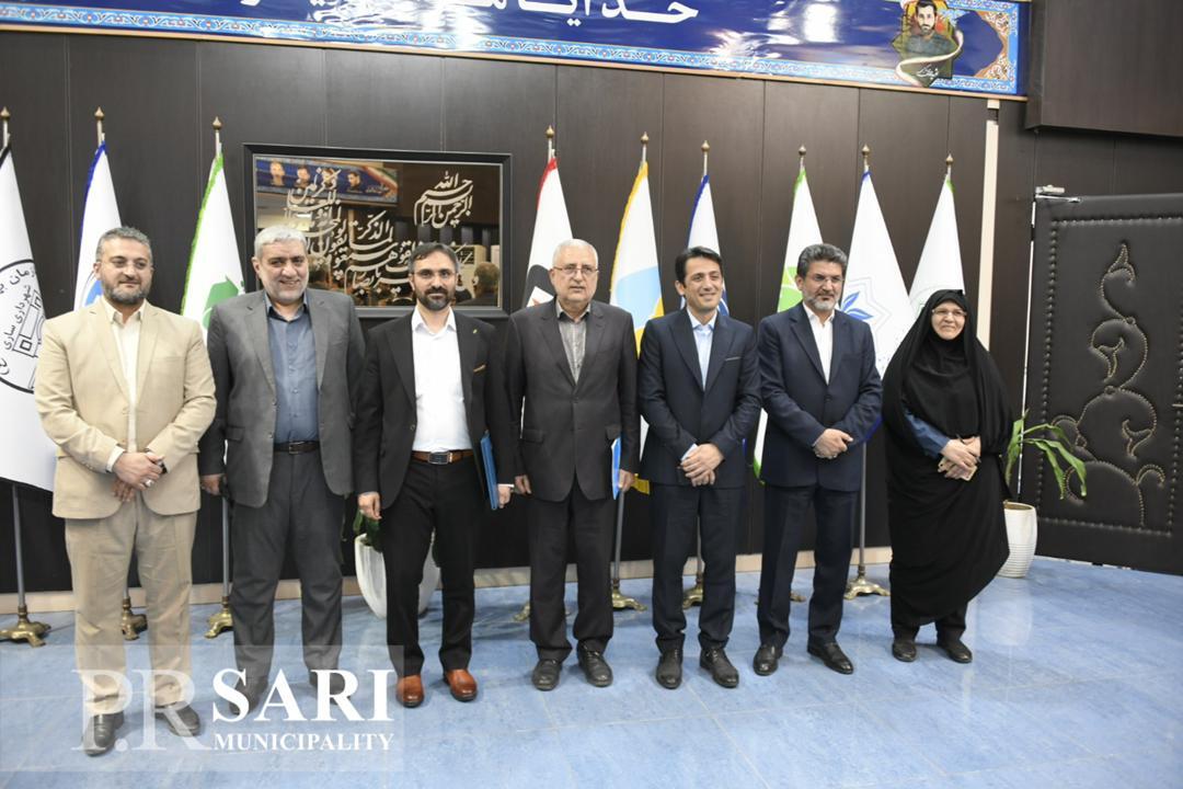 آشتی مردم با شهرداری در اولویت/ بنای دعوا نداریم؛ عبور از بحران‌ها با وفاق و همدلی