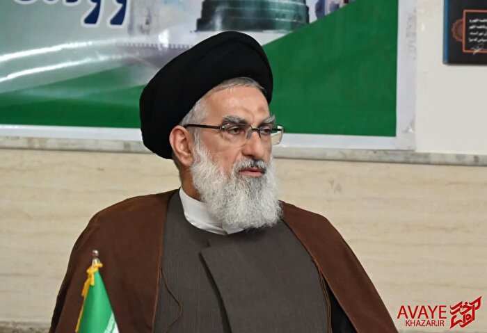 دوصدایی مسئولان؛ ارسال سیگنال ضعف به دشمن/ مذاکره در شرایط فعلی کمک به جبهه‌ی متجاوز است