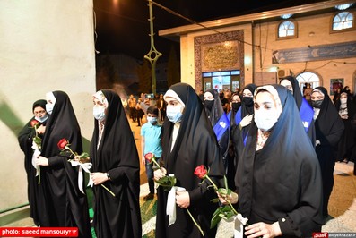 مراسم استقبال از خادمین رضوی و حاملین پرچم متبرک حرم امام رضا (ع) در مسجد سجادیه نکا