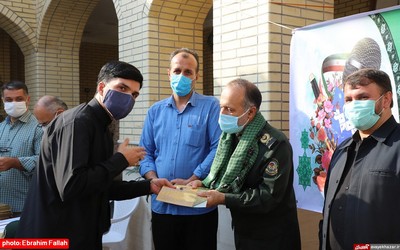 مراسم تجلیل از خبرنگار فعال حوزه دفاع مقدس مازندران به مناسبت روز خبرنگار