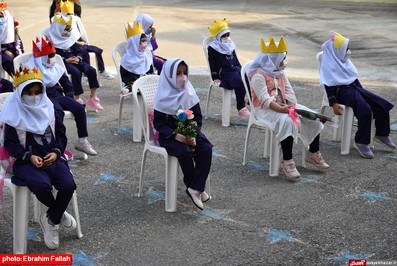 جشن شكوفه ها در مدرسه شاهد دخترانه ی نکا برگزار شد