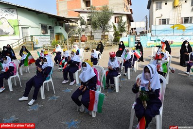 جشن شكوفه ها در مدرسه شاهد دخترانه ی نکا برگزار شد