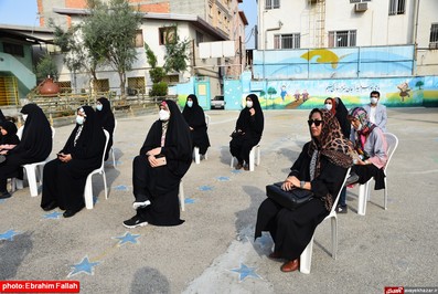 جشن شكوفه ها در مدرسه شاهد دخترانه ی نکا برگزار شد(2)