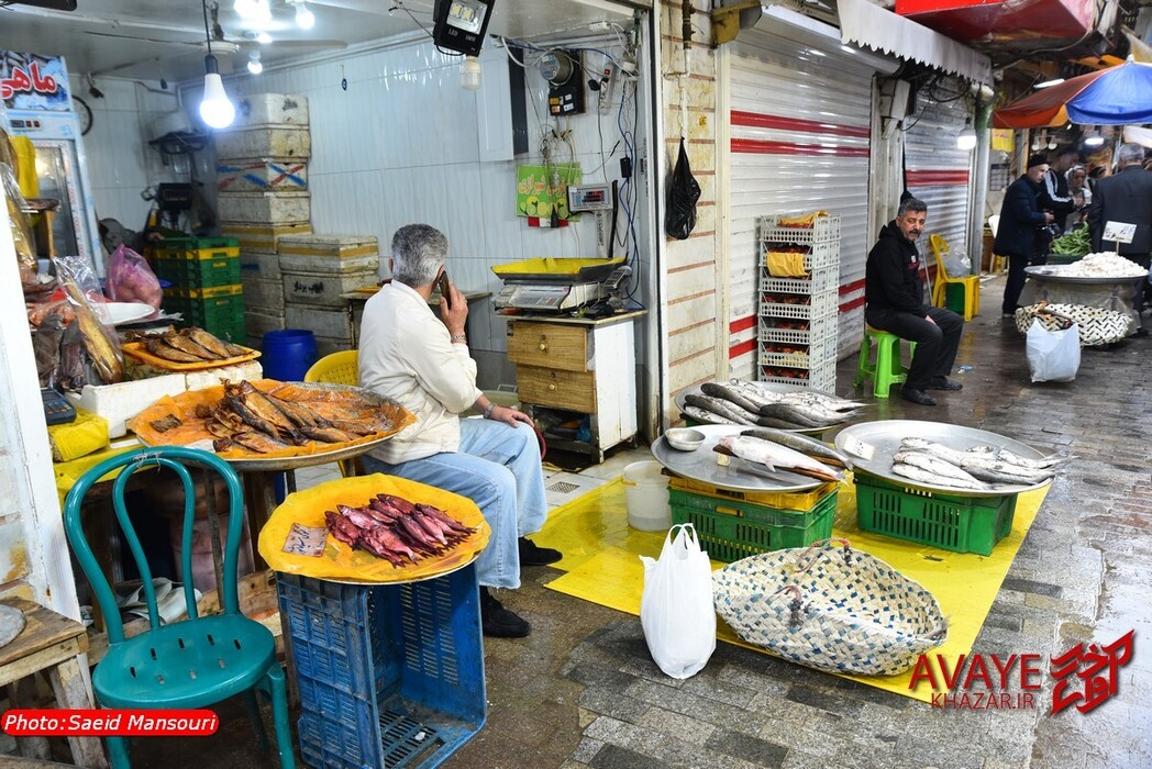 گوشه‌هایی از بازار سنتی رشت و میدان شهرداری در یک روز سرد بهاری