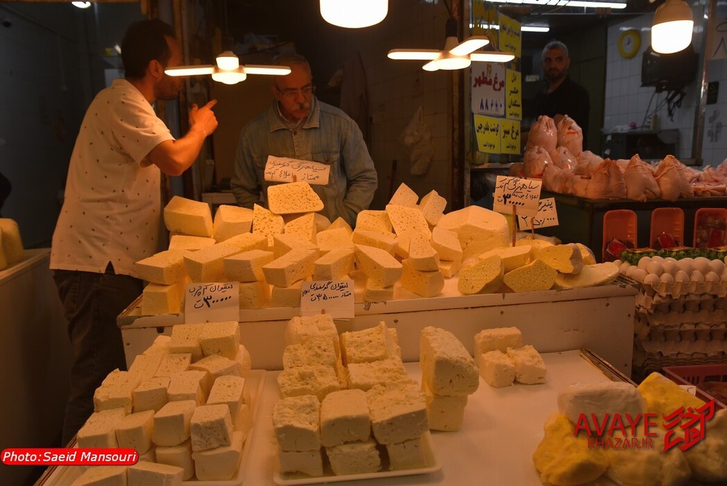 گوشه‌هایی از بازار سنتی رشت و میدان شهرداری در یک روز سرد بهاری