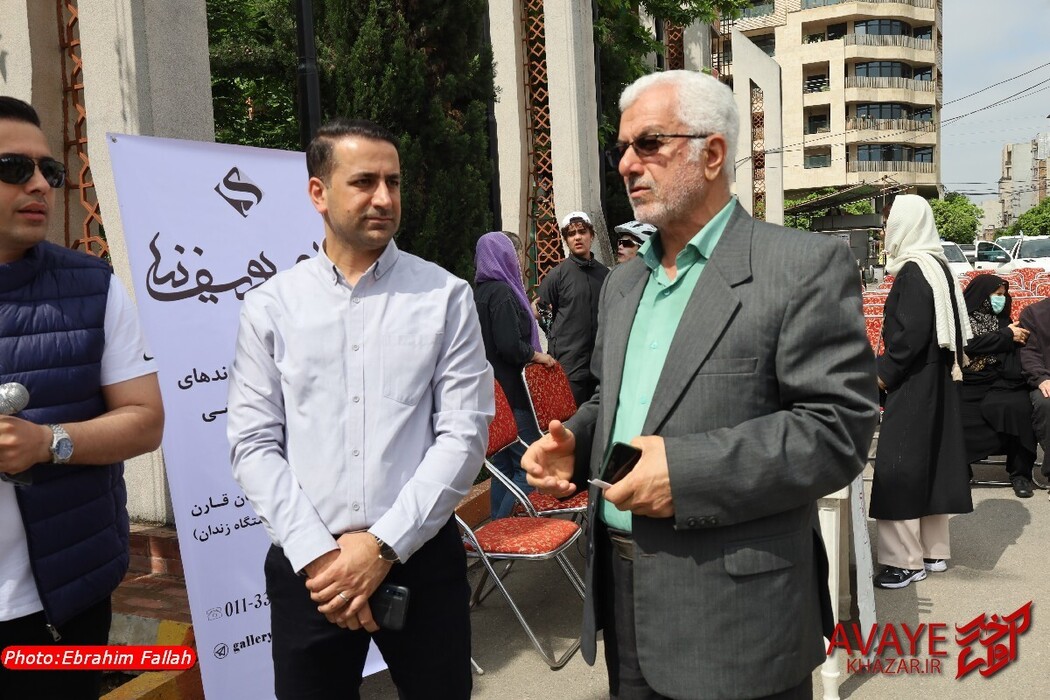رقابت دختران دوچرخه‌سوار ابتدایی در ساری به مناسبت روز دختر